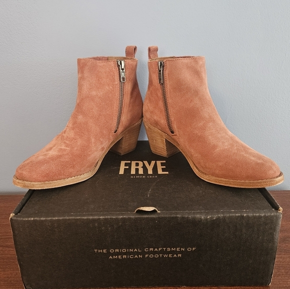Frye Alton Chelsea Rosewood Booties Size 7 EUC - Picture 2 of 9
